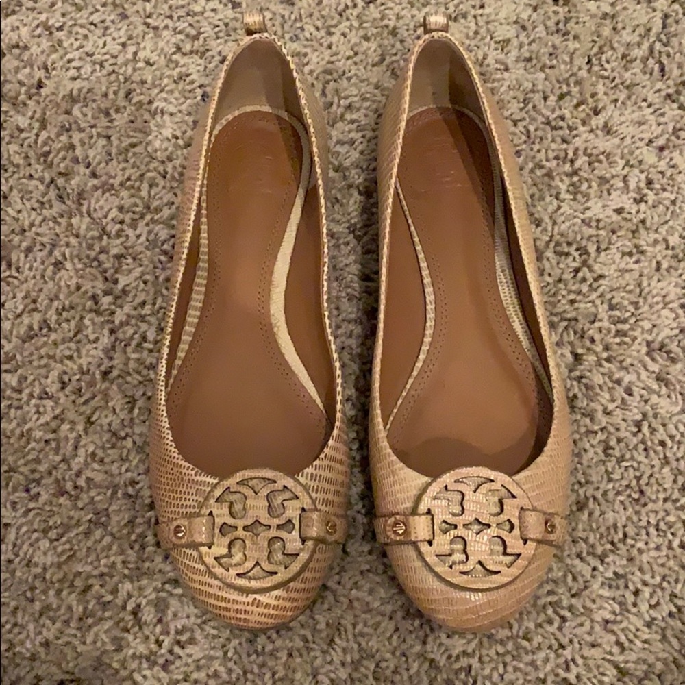 Tory Burch Nude snakeskin ballet flats 8.5